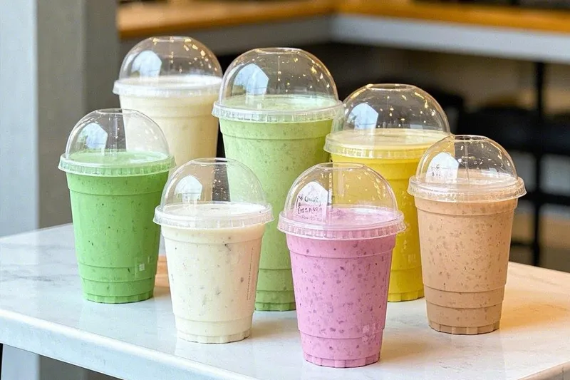 Milyen tényezők befolyásolják a PLA hideg italos csészék lebomlási idejét?